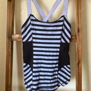 Lulu lemon workout top